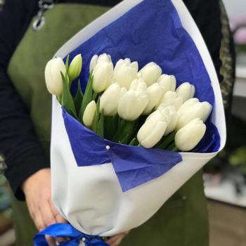 Белые тюльпаны 23 шт. Артикул  74481