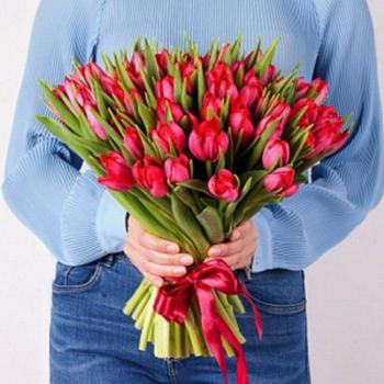 Тюльпаны красные 51 шт (артикул  32227)